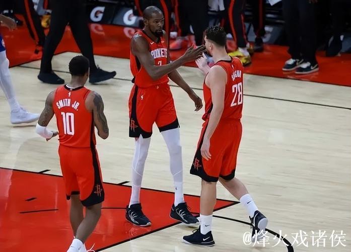 火箭竟成“末节之王”!4数据笑傲30队 关键球1人为杜兰特分忧 火箭竟成“末节之王”!4数据笑傲30队 关键球1人为杜兰特分忧
